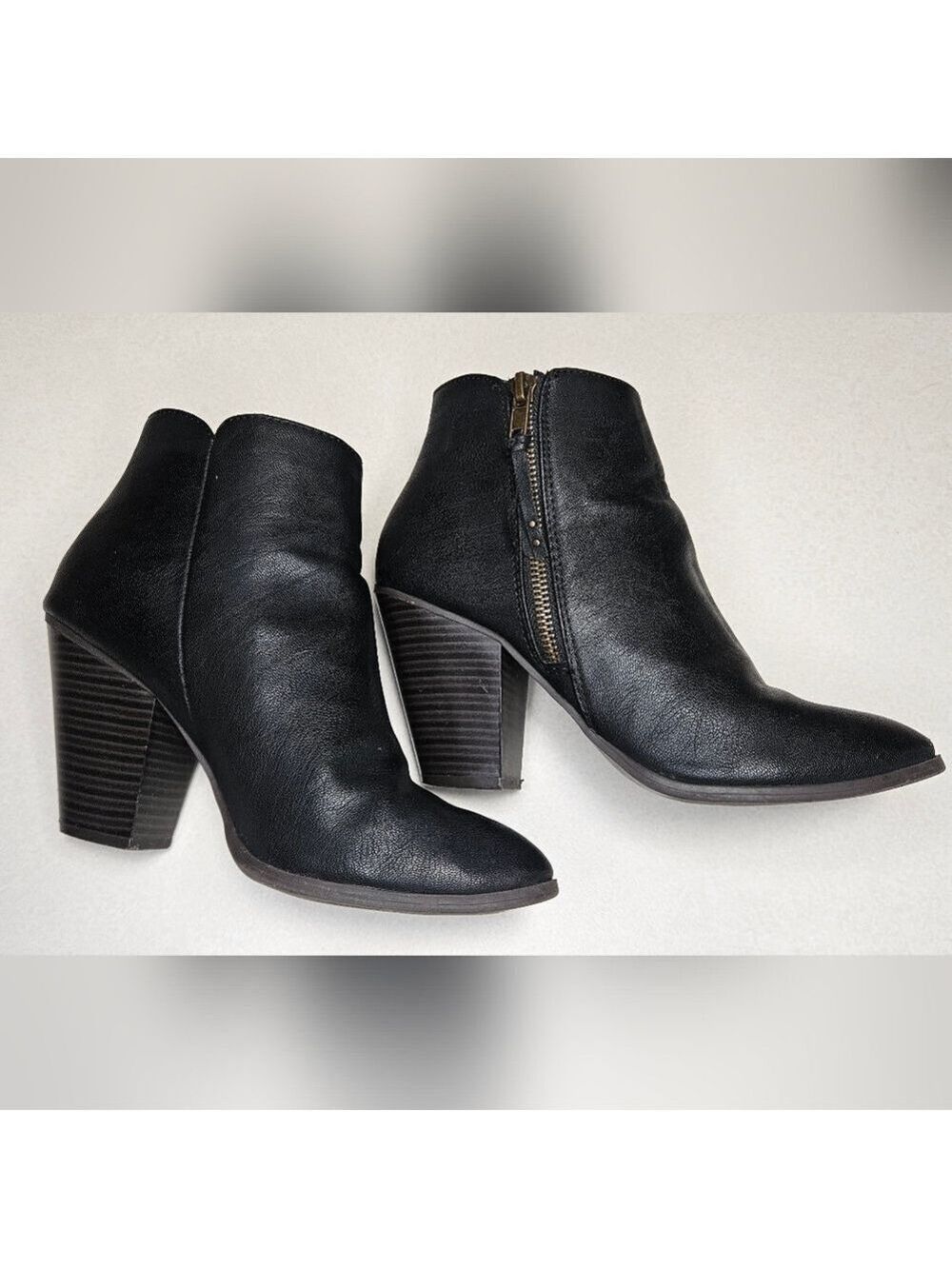 Charlotte Russe Black Ankle Booties with Zipper Size 7